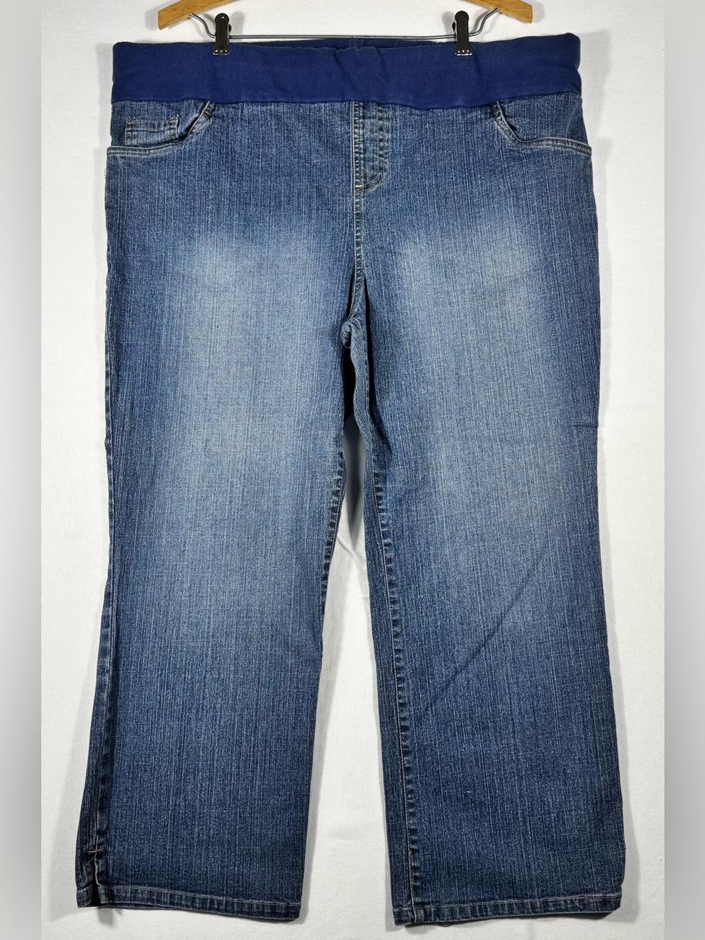 Bundle of Joy Women’s XL Blue Maternity Pull-On Jeans with Elastic Waistband